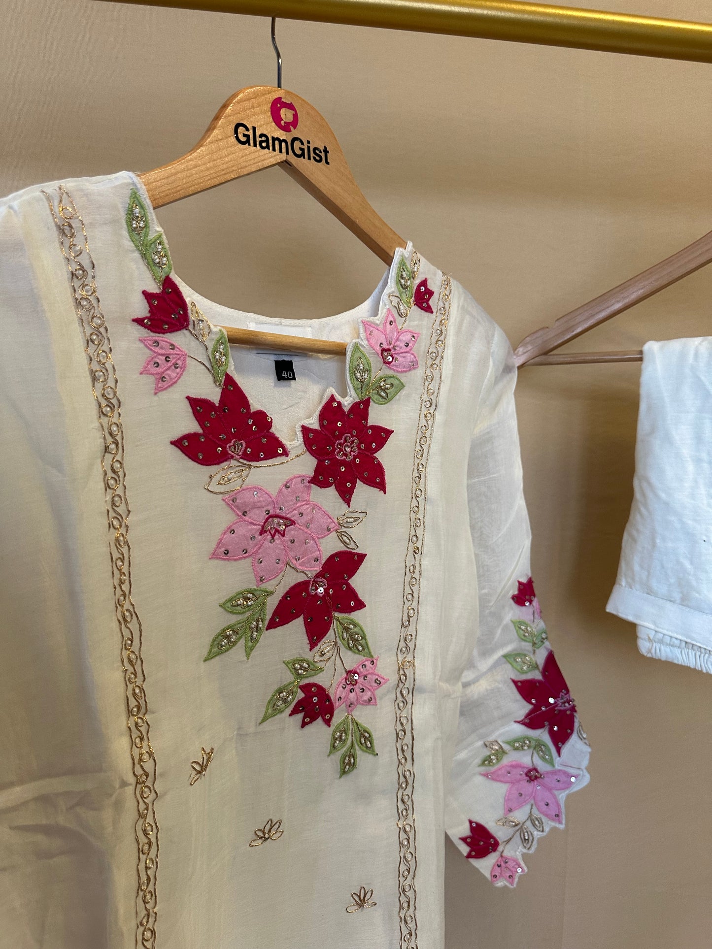 Ivory Mul Chanderi coord featuring appliqué work