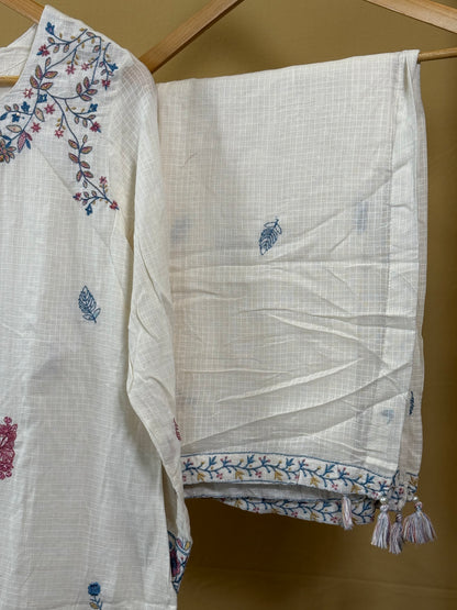 Ivory floral embroidered kurta set