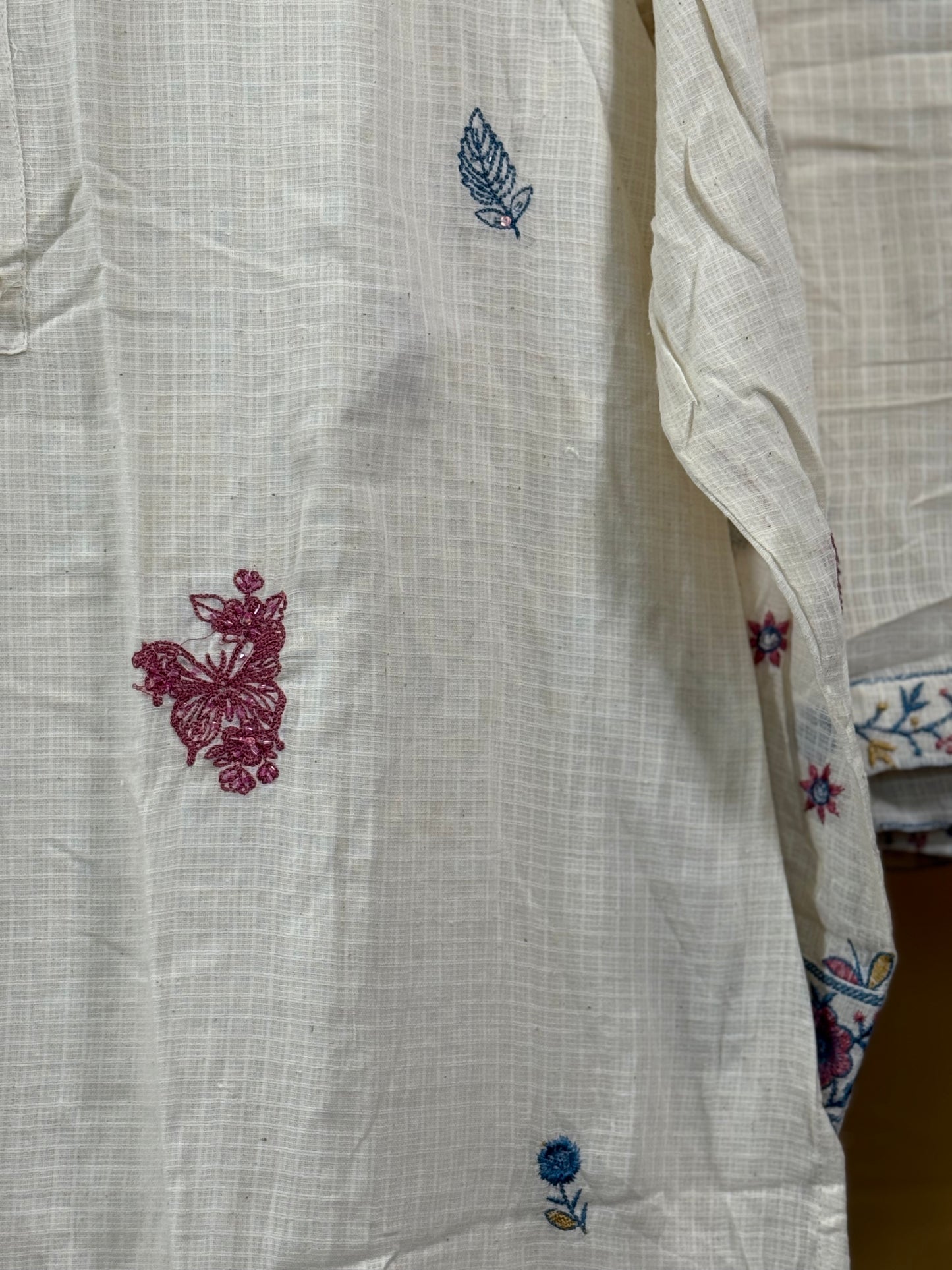 Ivory floral embroidered kurta set