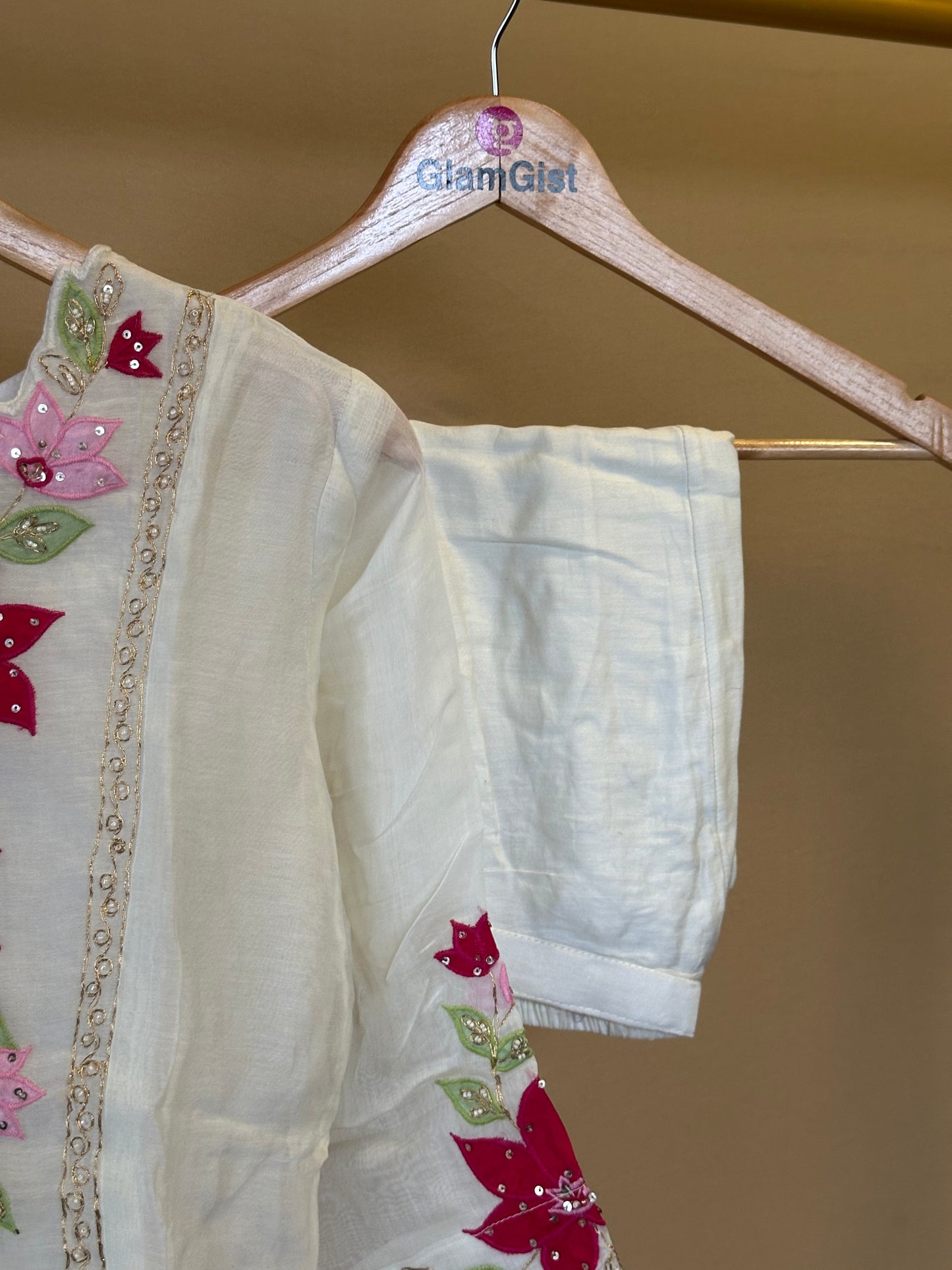 Ivory Mul Chanderi coord featuring appliqué work