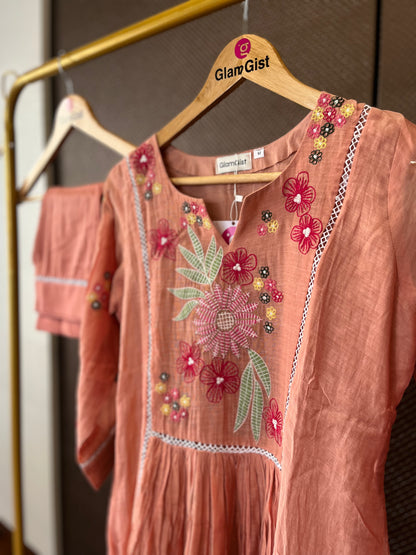 Peach mul chanderi threadwork kurti pant set